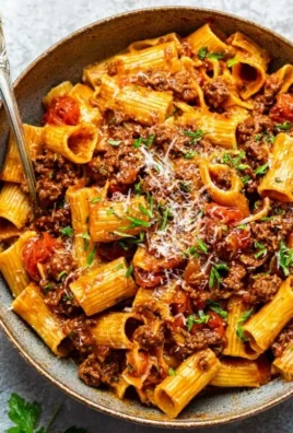 Beef Pasta in Tomato Sauce {Beef Ragu Pasta}